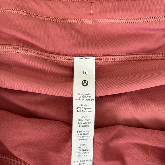 Lululemon play off the pleats skirt size 10 - Picture 3 of 3